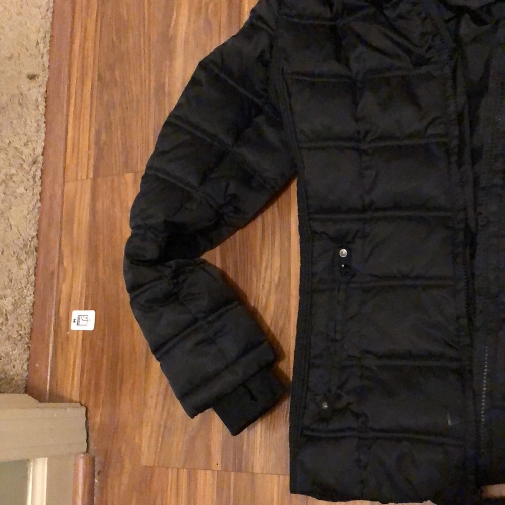 Hot Nautica Jacket for women. Whew! Black, M, 2 small snags on sleeve, pictured. - Picture 4 of 8